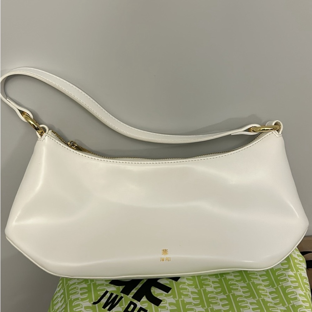 JW PEI white bag